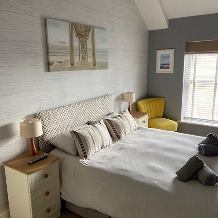 Stylish Tenby Apartment, Great Location, Parking Exterior foto